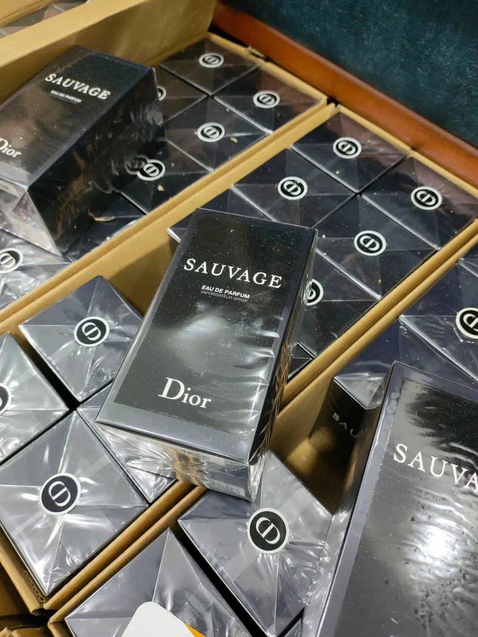 Perfume-liquidation-pallets1.webp Authentic Perfume & Cologne Pallet (150 Pieces) - Image 1