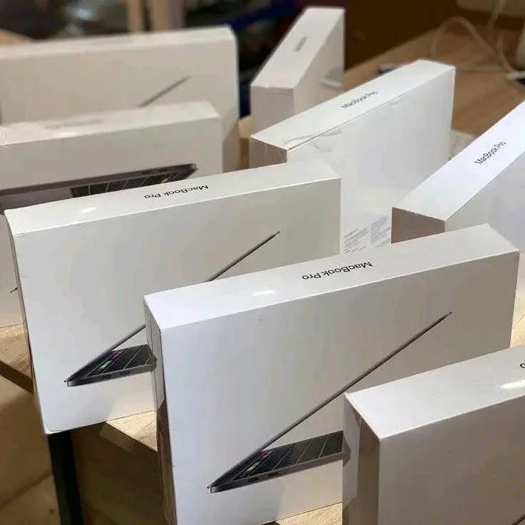 apple-macbook-pro-2019-pallet-liquidation-1.webp Wholesale MacBook Air & Pro Pallet (15 Pieces) - Image 1