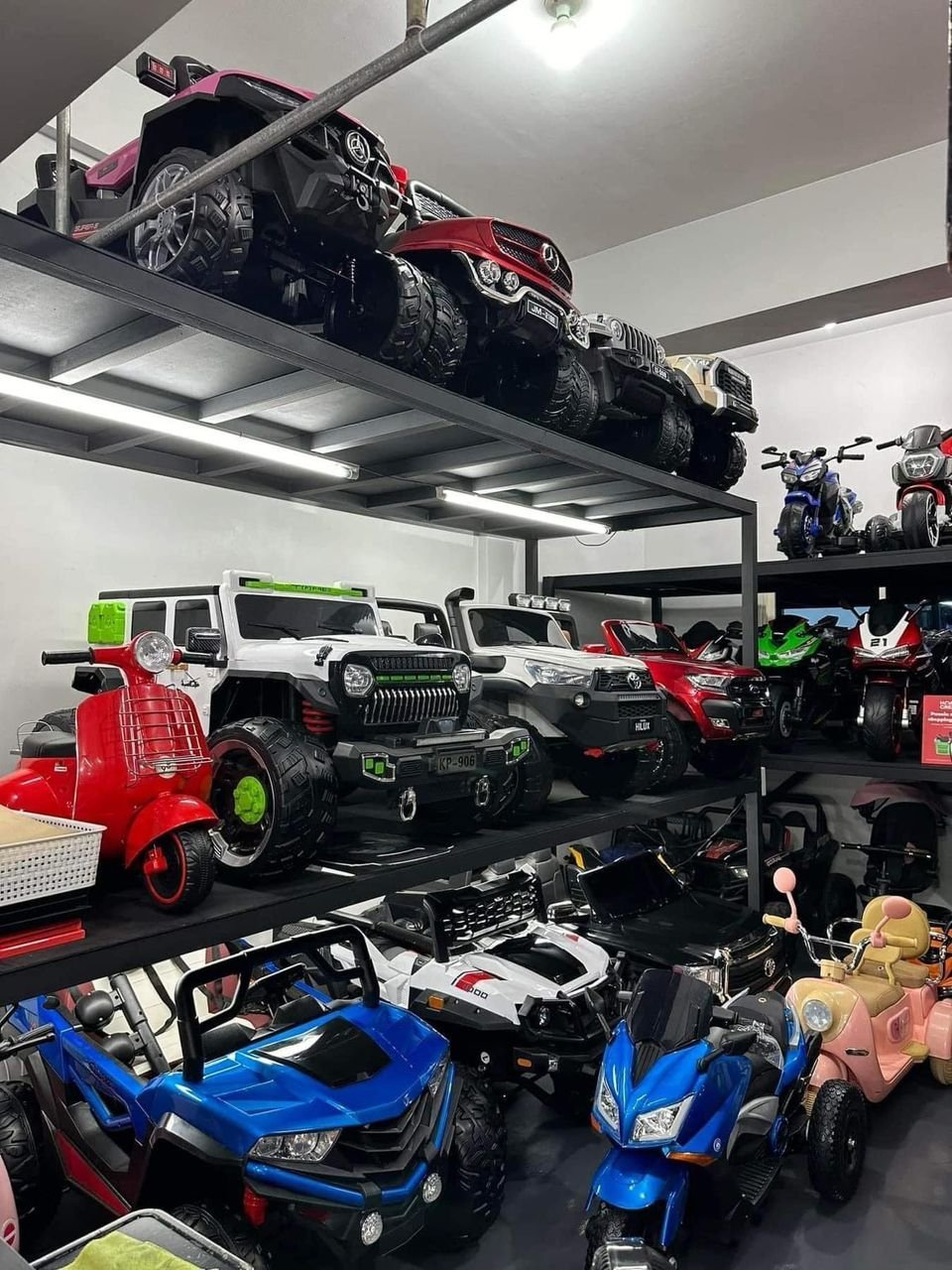 rhrhr.jpg Wholesale Kids Cars Pallet - Image 1